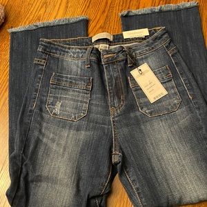 Cropped high waisted jean